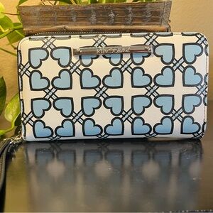 ❤️Betsey Johnson Blue and Black Heart Pattern Wallet